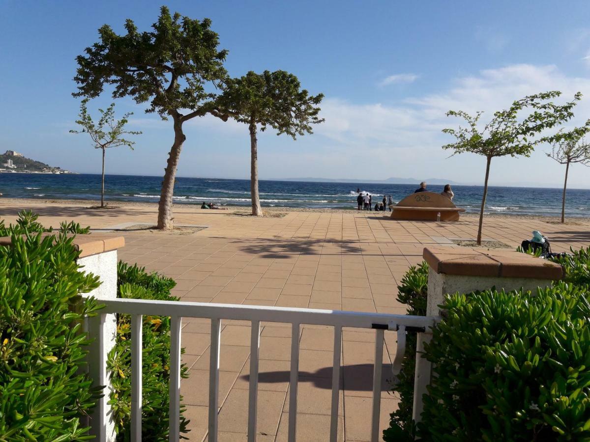 Residencia Platja De Roses Apartment Екстериор снимка