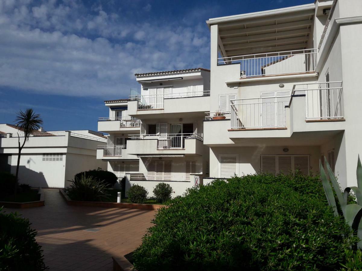 Residencia Platja De Roses Apartment Екстериор снимка