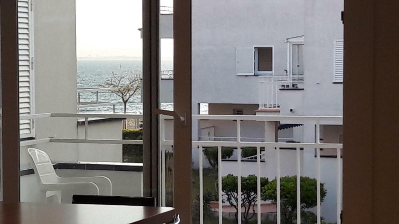 Residencia Platja De Roses Apartment Екстериор снимка