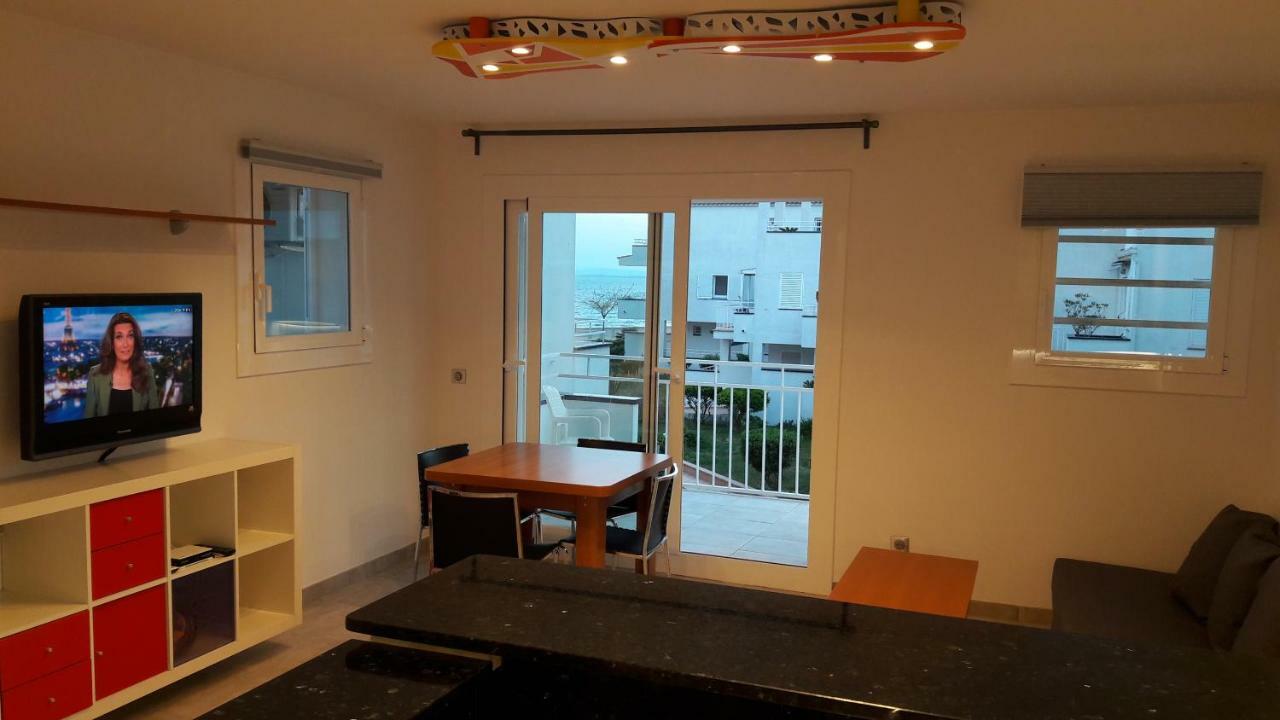 Residencia Platja De Roses Apartment Екстериор снимка