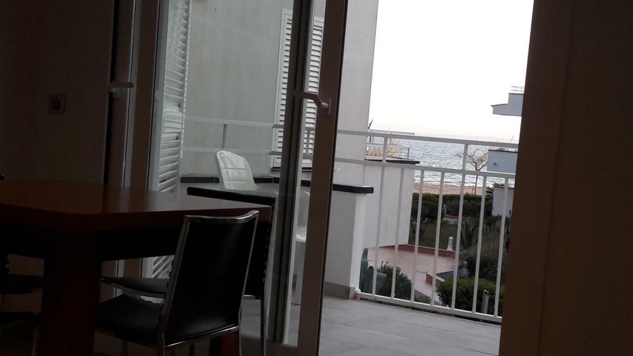 Residencia Platja De Roses Apartment Екстериор снимка