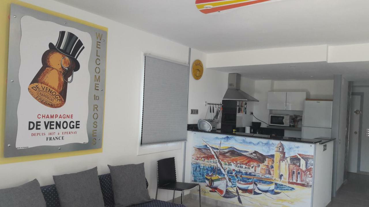 Residencia Platja De Roses Apartment Екстериор снимка
